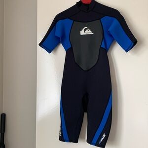 Quicksilver boys size 14 Summer Short Wetsuit. NEW WITH TAGS. Black & Royal Blue